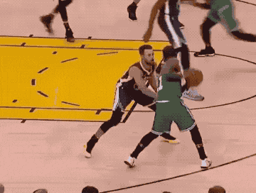 莫雷托：四五家英超中游俱乐部想引进埃永，还有一家有机会踢欧冠（莫雷托：多支英超中游球队追逐埃永，另有一队有望出战欧冠）