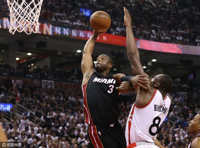 跟队记者：萨56可能续约至2029年，今夏他曾被标价3000万欧元（队记称：萨56有望续约至2029年，今夏曾被标价3000万欧元）