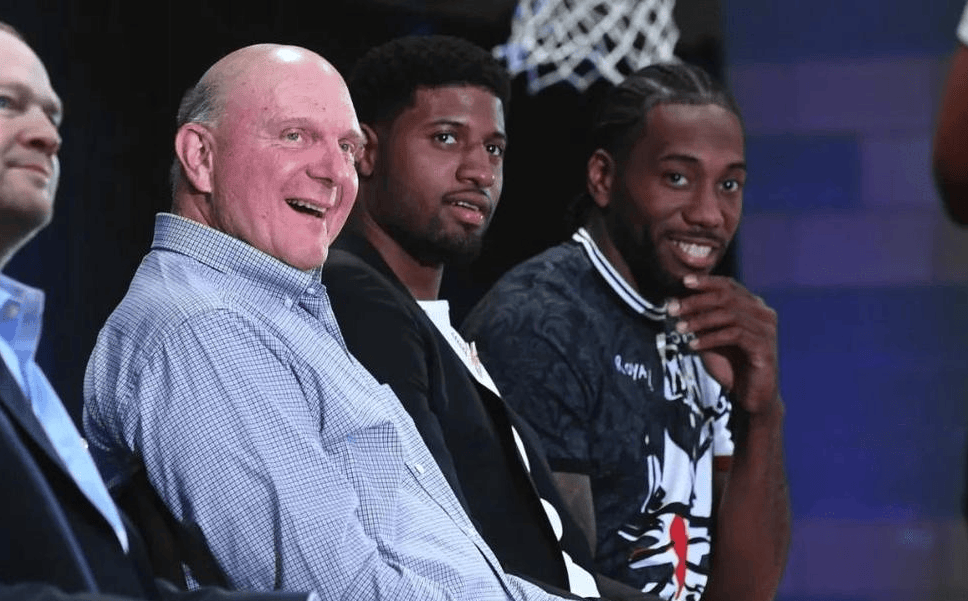 亚冠生死博弈！布里兰主场怒怼江原FC，8球神锋剑指出线（亚冠生死战：布里兰主场硬刚江原FC，8球锋霸剑指出线）