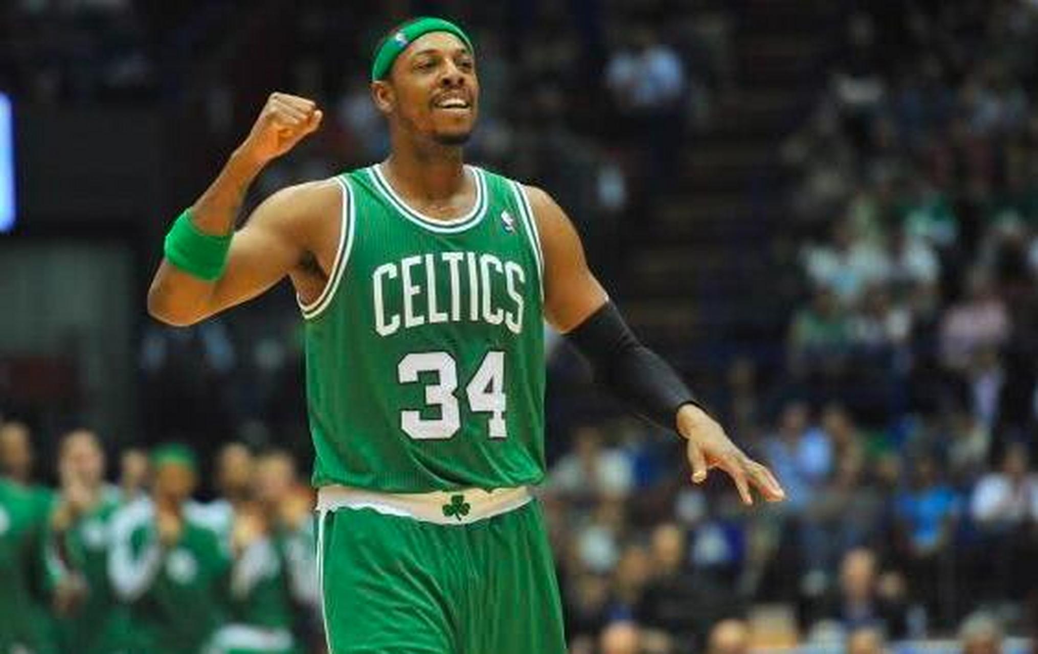 铁卫主场首球比肩C罗，曼联1-1西汉姆联，反超利物浦升英超第八（铁卫主场处子球追平C罗纪录，曼联1-1西汉姆，反超利物浦升至英超第八）