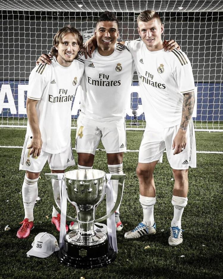 跟队记者：莱奥的问题是腹股沟炎症；米兰vs科莫可能延期进行（队记：莱奥腹股沟发炎；米兰战科莫或推迟进行）