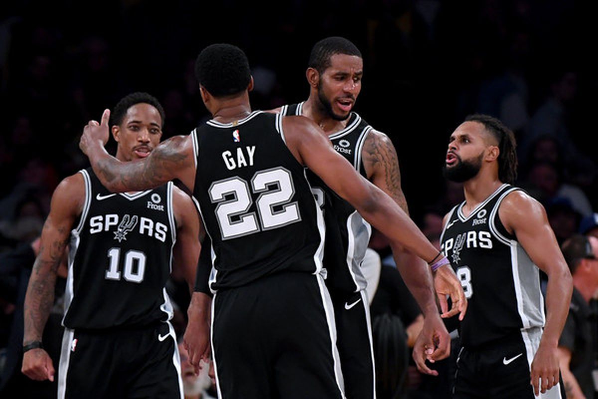 达尼洛：我父亲因姑姑去世没来看比赛，我想把胜利献给全家人（达尼洛：父亲因姑姑离世未到现场，这场胜利献给全家人）