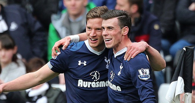 拜仁积极追求梅努，欲将其打造成欧冠核心，但曼联与意甲球队争夺，形势激烈。（拜仁求购梅努谋建欧冠核心，曼联与意甲诸强竞逐，争夺白热化）