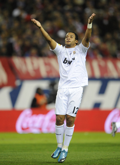 奥赖利：我们不应过分关注阿森纳，踢左后卫让我有更大自由度（奥赖利：不必过分关注阿森纳，司职左后卫让我发挥更自由）