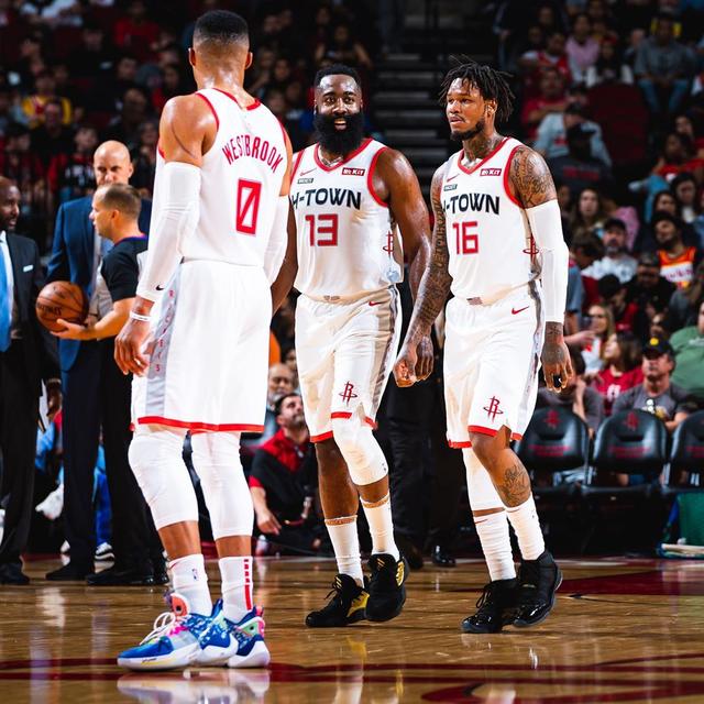 代表皇马出战338场比赛，巴尔韦德成队史出场次数最多的乌拉圭人（代表皇马出场338次，巴尔韦德成队史乌拉圭球员出场第一人）