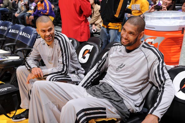 五冠加身！国安3-0击败河南夺得队史第5座足协杯冠军（国安三球完胜河南，队史第五次捧起足协杯）