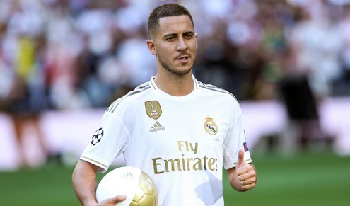 斯基拉：哈托今天与切尔西签约至2032年，并附带1年续约选项（斯基拉：哈托今日与切尔西签约至2032年，合同含1年延长选项）