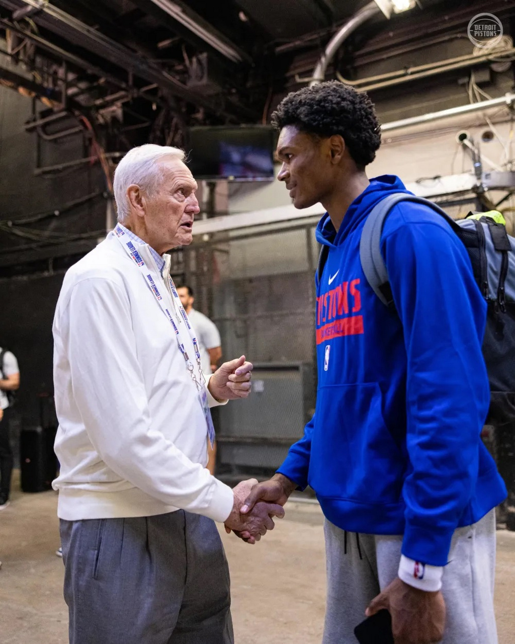 埃尔切vs皇家社会：拉法-米尔、佩德罗萨首发，久保建英、奥亚萨瓦尔出战（埃尔切对阵皇家社会：拉法-米尔、佩德罗萨先发，久保建英与奥亚萨瓦尔出场）