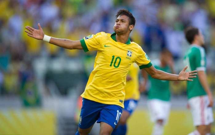 足坛50大身价最高的青年才俊！（全球足坛50位最具身价的年轻新星）