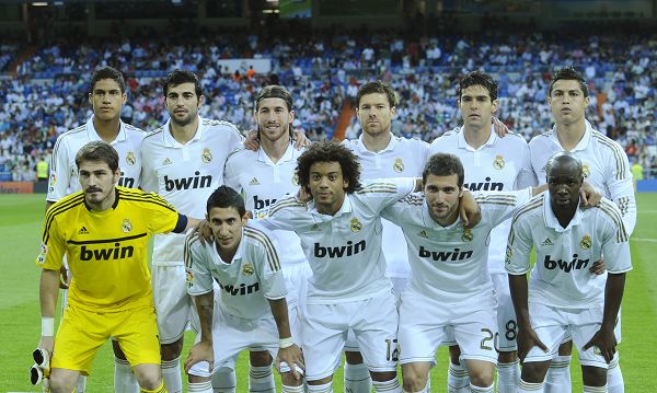 AC米兰内线强攻摧毁对手（AC米兰中路强攻击溃对手）