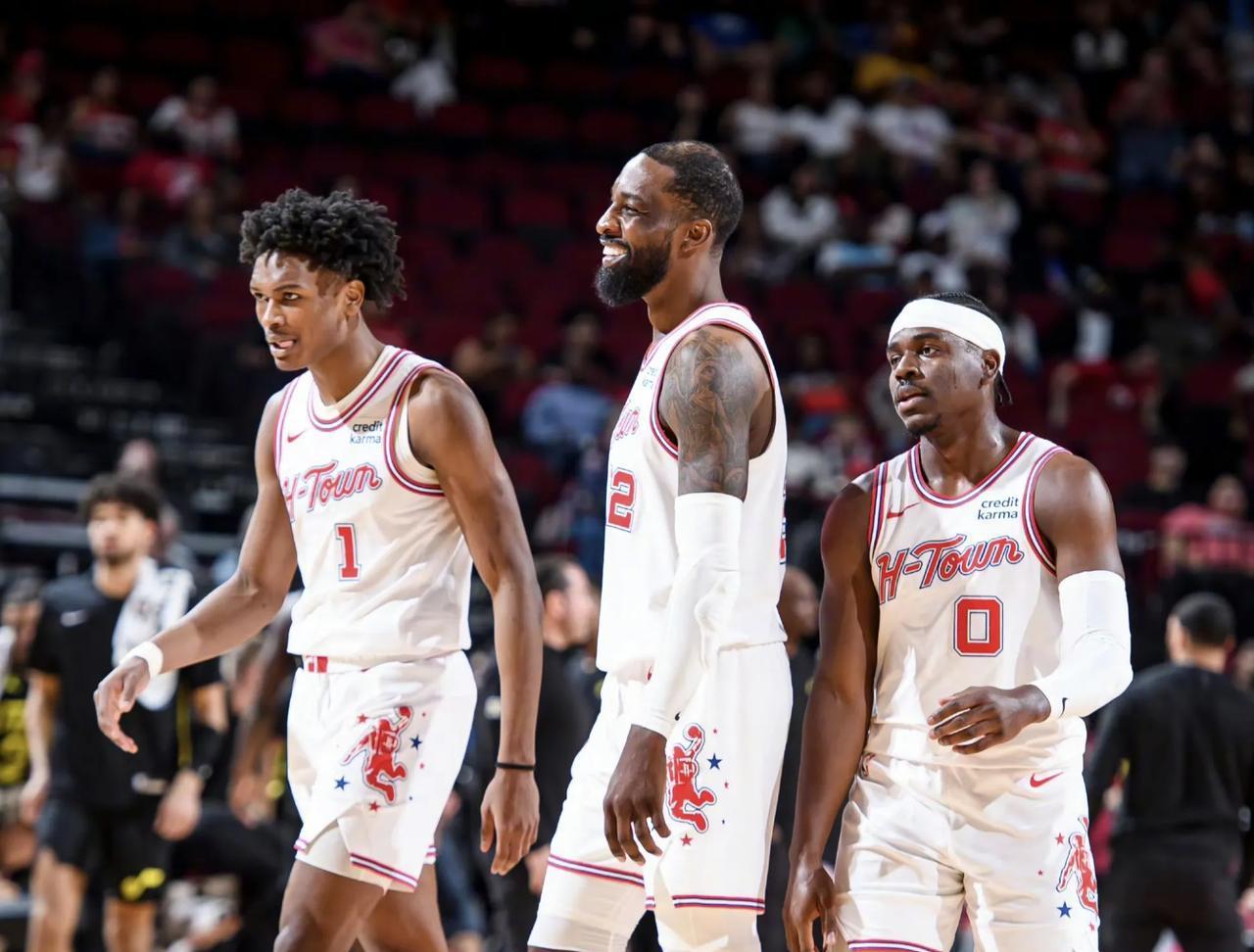 再起风波，内马尔：向教练致歉？又是哪个狗屎记者编造的谎言（风波再起，内马尔反击：向教练致歉？又是哪位记者在编造谎言）